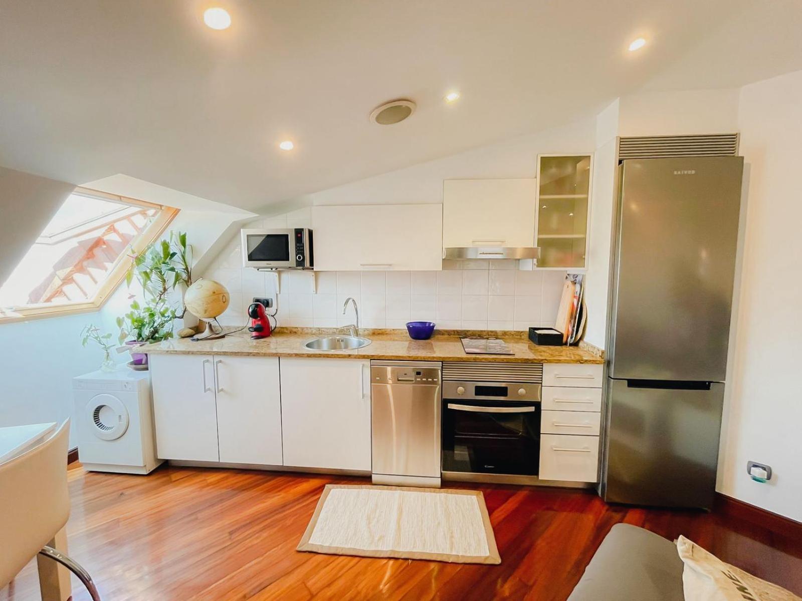 Apartamento Centro De Vigo, Garaje Y Vistas Ria Esterno foto