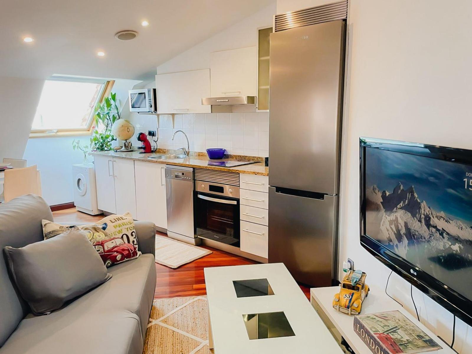 Apartamento Centro De Vigo, Garaje Y Vistas Ria Esterno foto